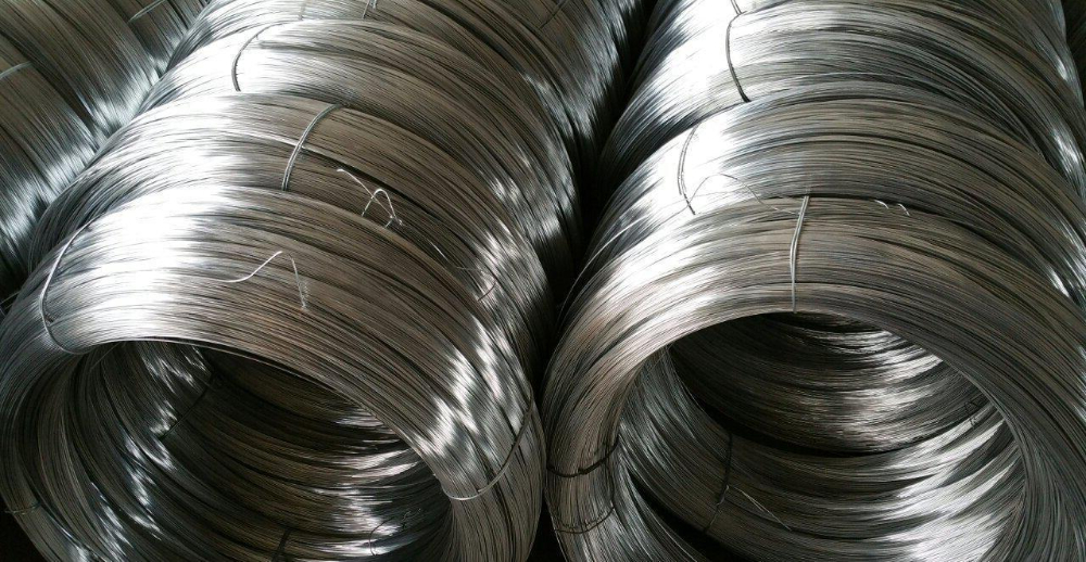 https://www.zzsteelgroup.com/hot-dip-galvanized-steel-wire-gi-iron-wire-3-6mm-4-6mm-for-fence-panels-and-nets-product/